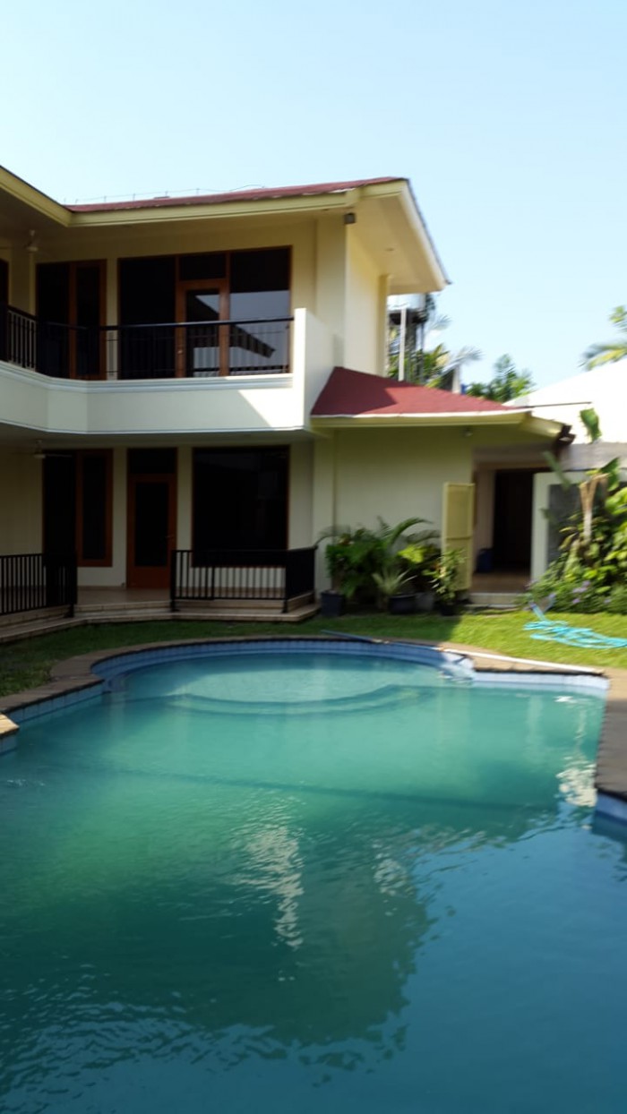 Rumah disewakan di Kemang Jakarta Selatan